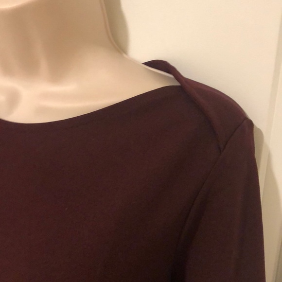 NWT burgundy knit top from ANN TAYLOR Sz MEDIUM - Picture 2 of 6